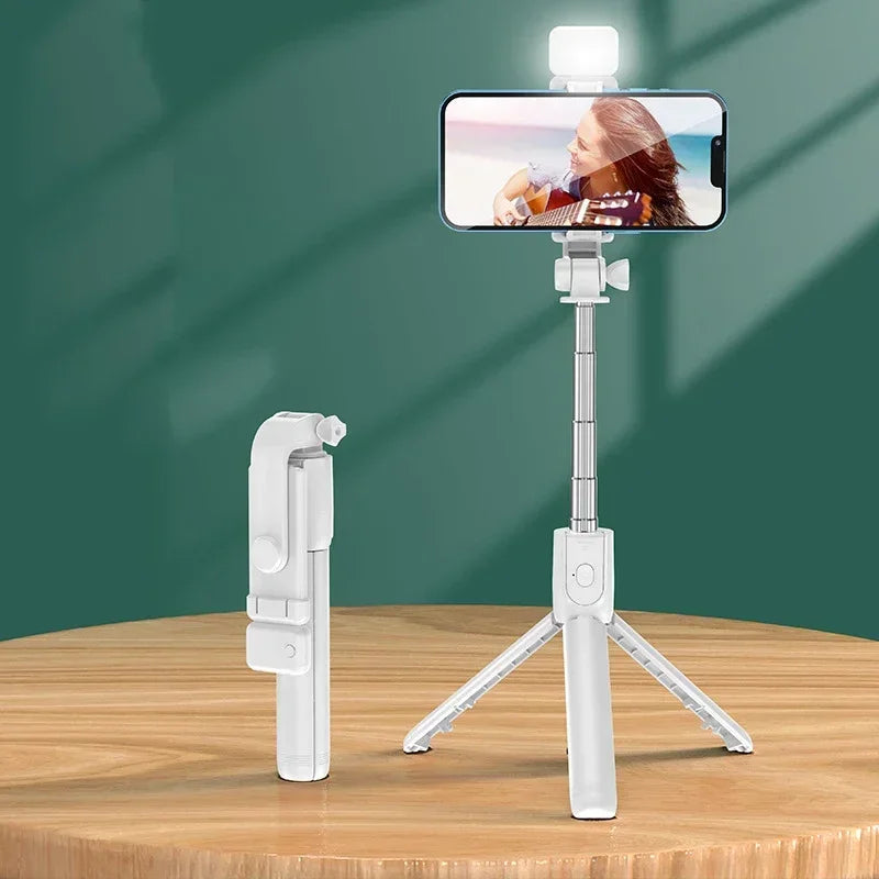 Trépied Selfie Stick Télescopique Bluetooth pour Smartphone – Support Portable Extensible jusqu’à 70 cm