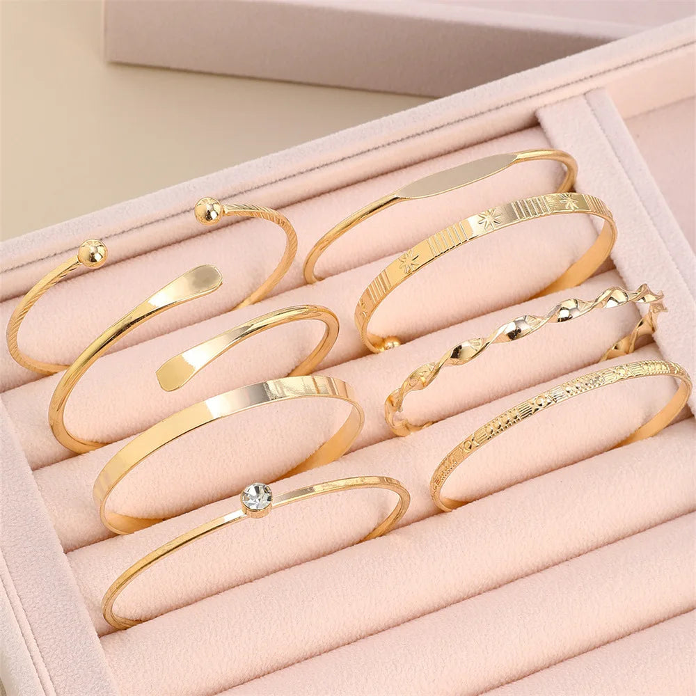 Set de 8 Bracelets Bangles – Texture Torsadée & Cristal Géométrique