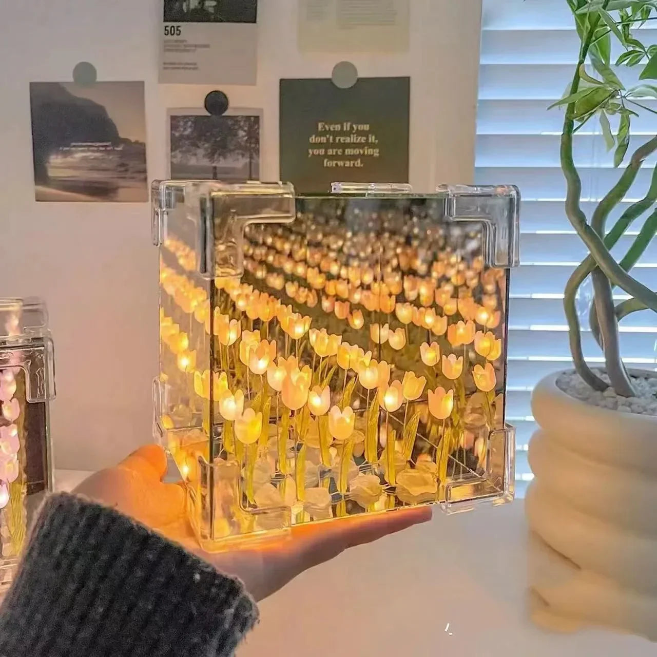 Lampe de Nuit DIY Cube – Fleur de Tulipe à Monter Soi-Même
