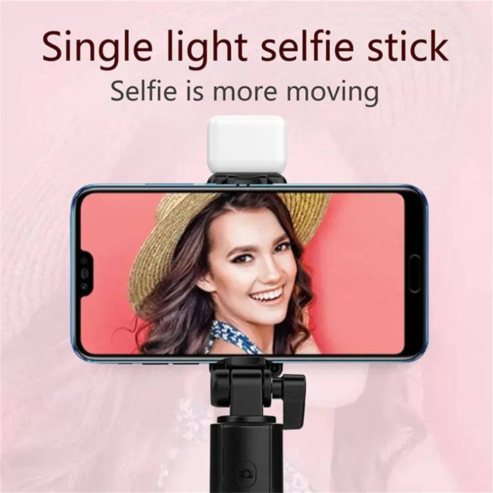 Trépied pour Selfie, Portable – Obturateur à Distance, Lumière LED inclus, Extensible et Rétractable, Connection via Bluetooth