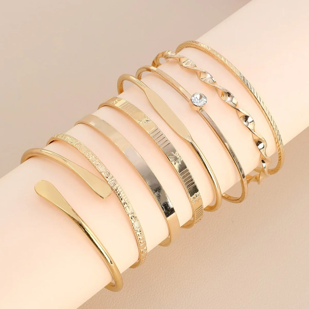 Set de 8 Bracelets Bangles – Texture Torsadée & Cristal Géométrique