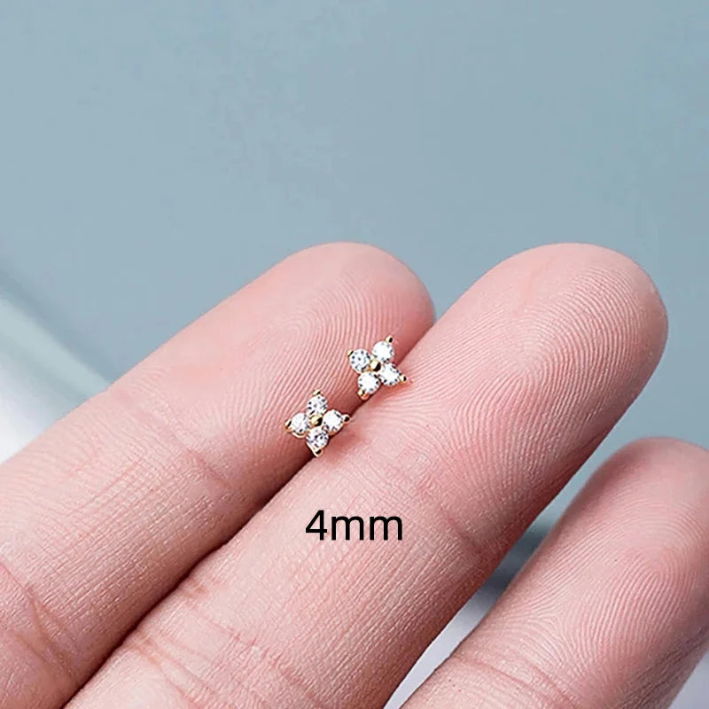 Boucles d’Oreilles Fleur Style Coréen – Zircone Cubique Blanche, Couleur Or