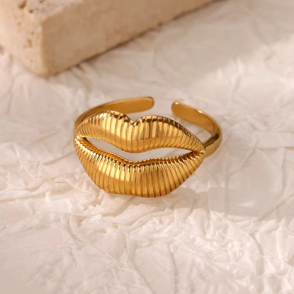 Bague Géométrique en Acier Inoxydable Couleur Or 18K – Zircon & Œil Protecteur