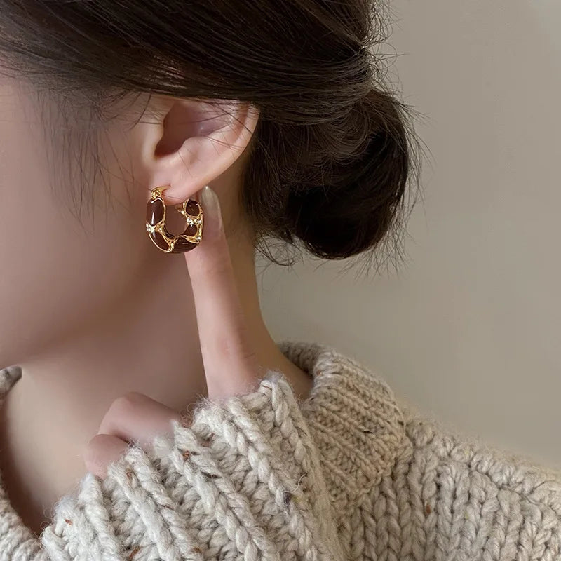 Boucles d’Oreilles Vintage en Forme de U – Élégance Totale - Edition 2026