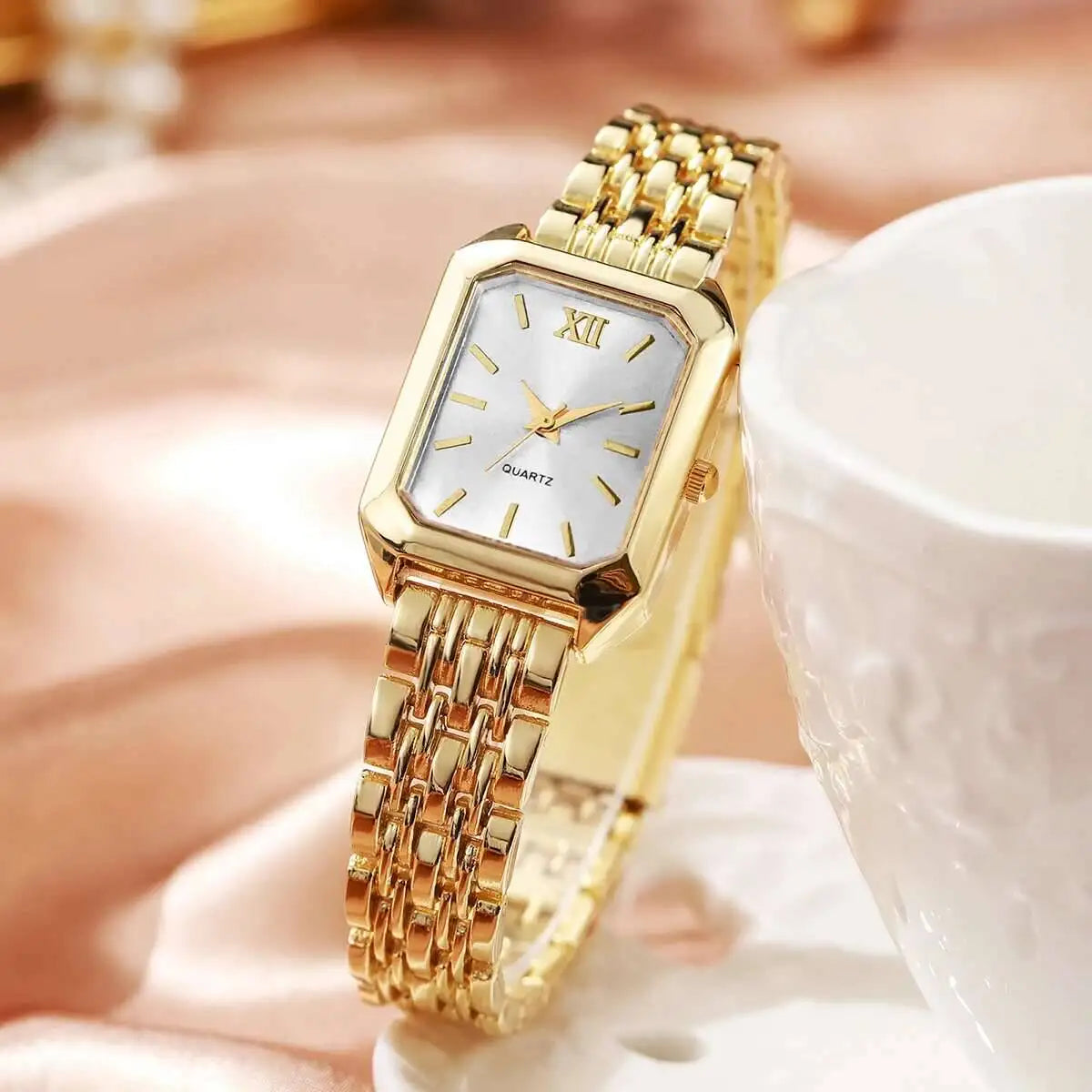 Montre à Quartz Rectangulaire pour Femmes – Bracelet Analogique de Luxe
