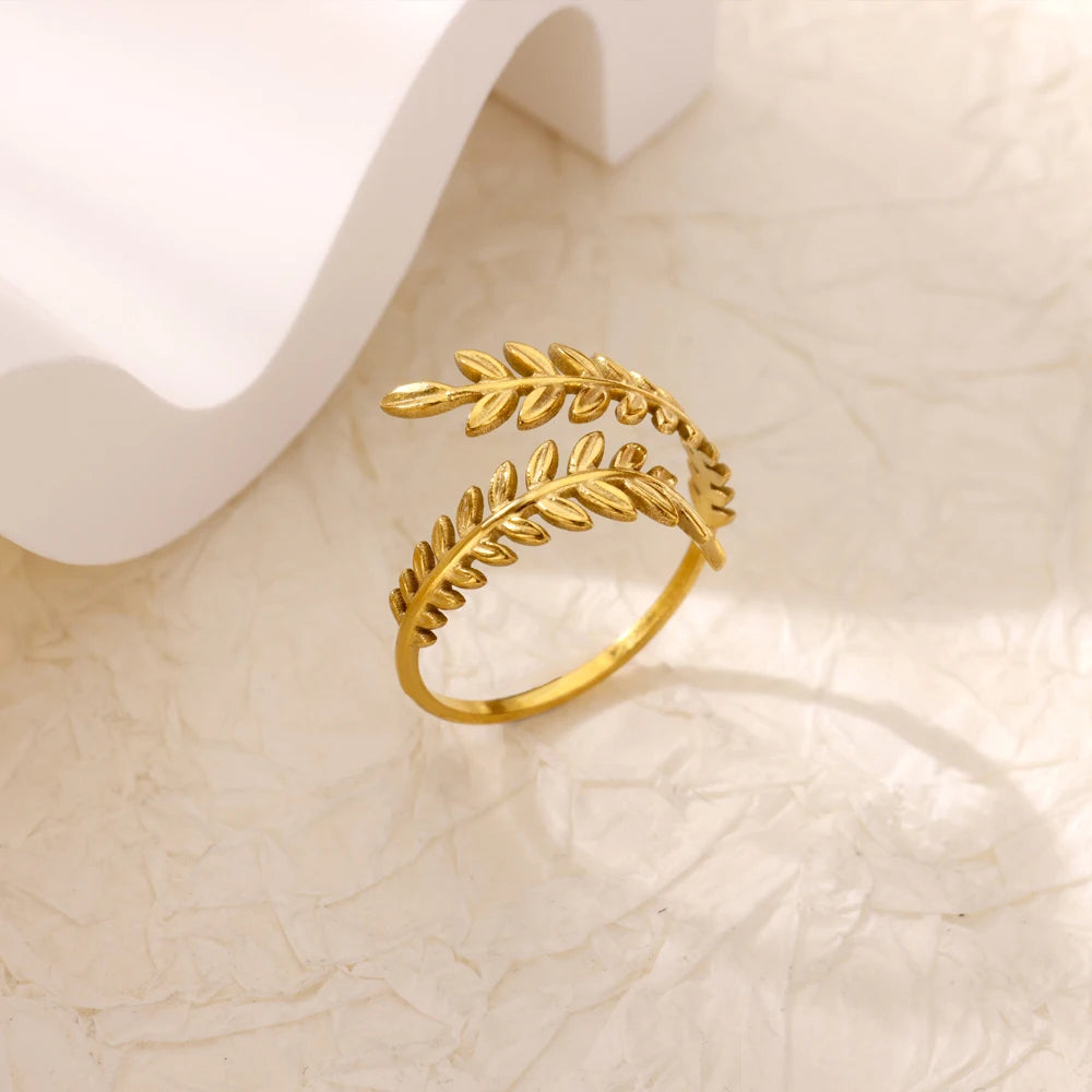 Bague Géométrique en Acier Inoxydable Couleur Or 18K – Zircon & Œil Protecteur