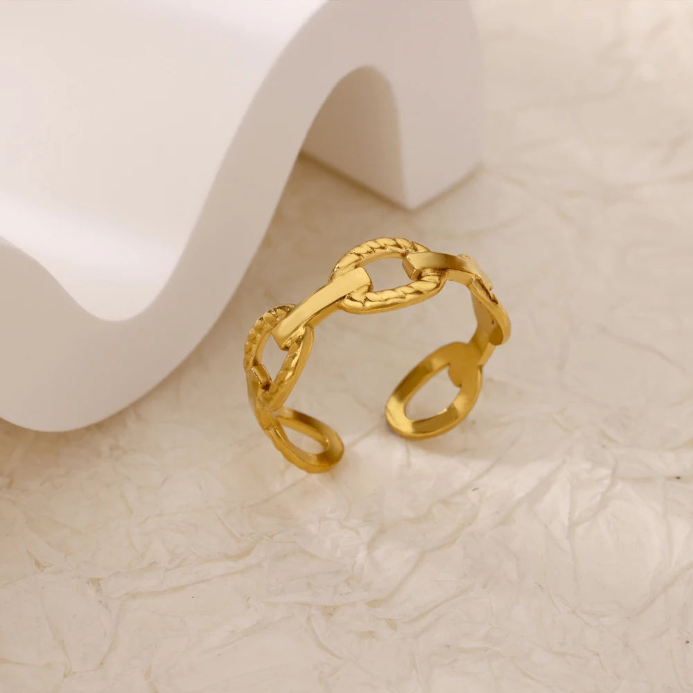 Bague Géométrique en Acier Inoxydable Couleur Or 18K – Zircon & Œil Protecteur