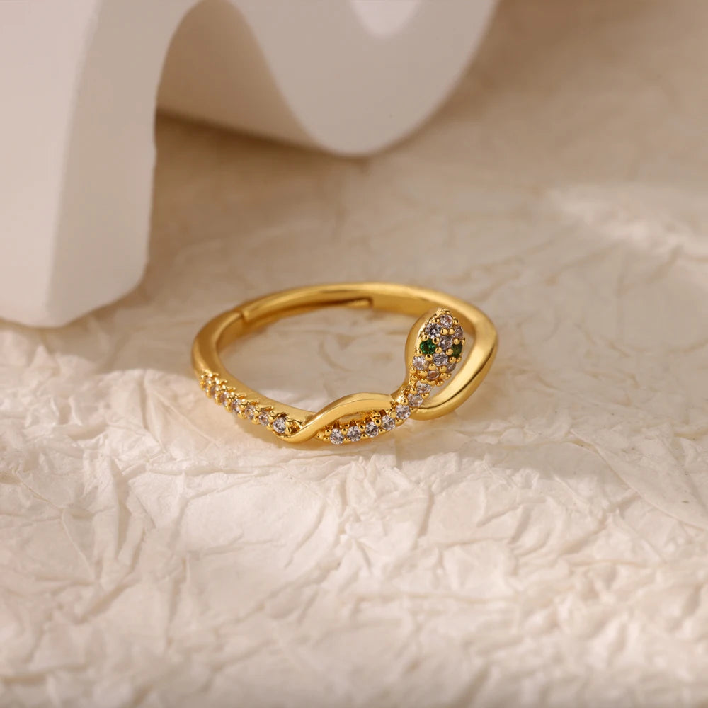 Bague Géométrique en Acier Inoxydable Couleur Or 18K – Zircon & Œil Protecteur