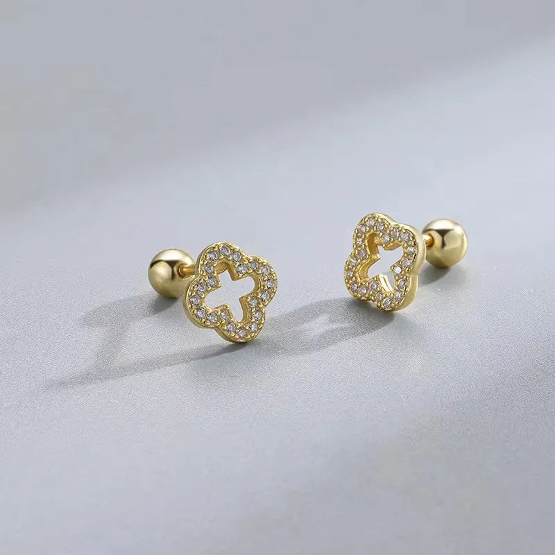 Boucles d’Oreilles Cœur à Vis – Hypoallergénique pour Cartilage Helix